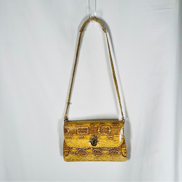 Vintage Python Shoulder Bag with Genuine Snakeskin and Flap Turnlock - Picture 3 of 16